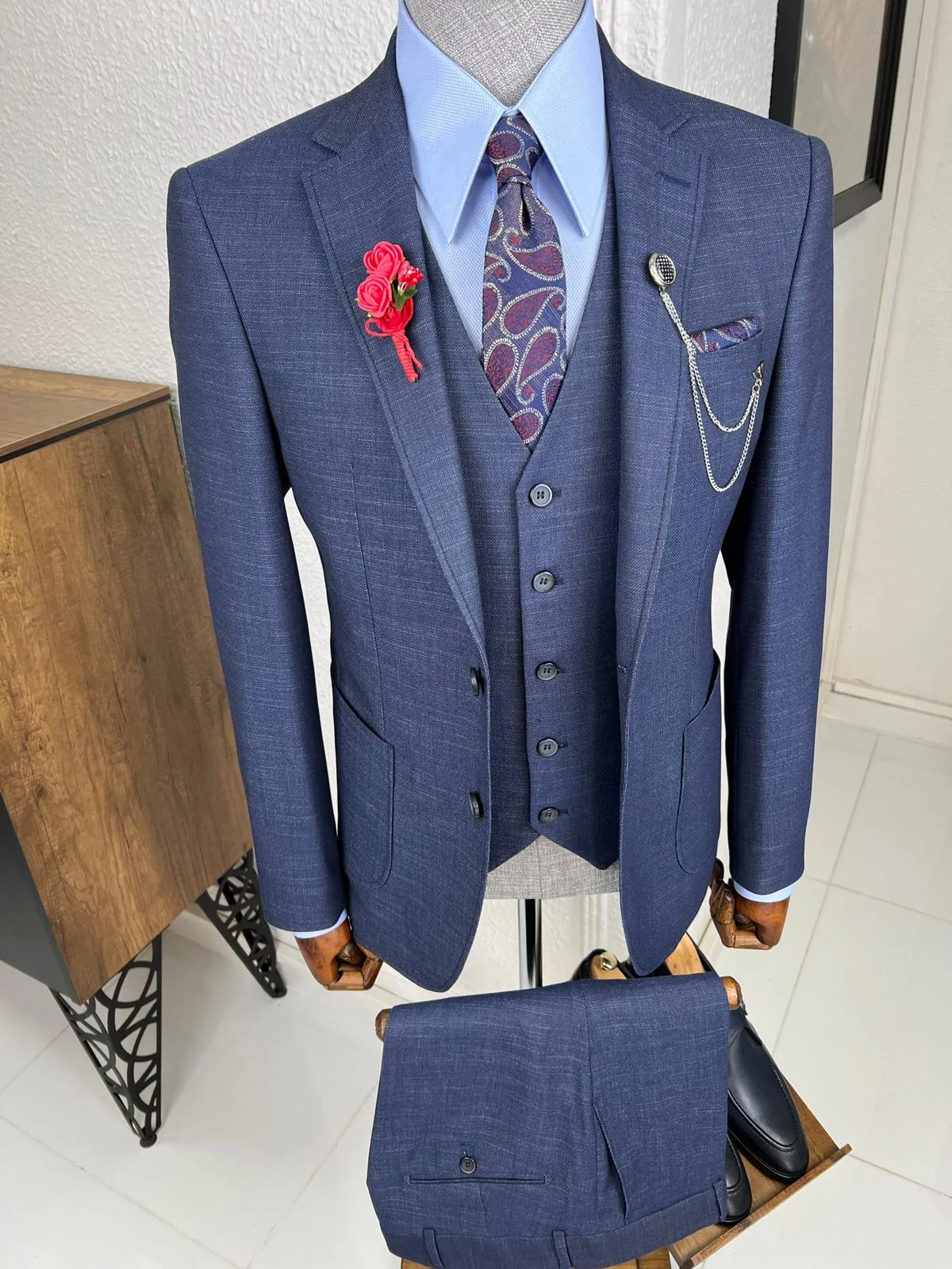 Bojoni Veneta Slim Fit High Quality Woolen Navy Suit