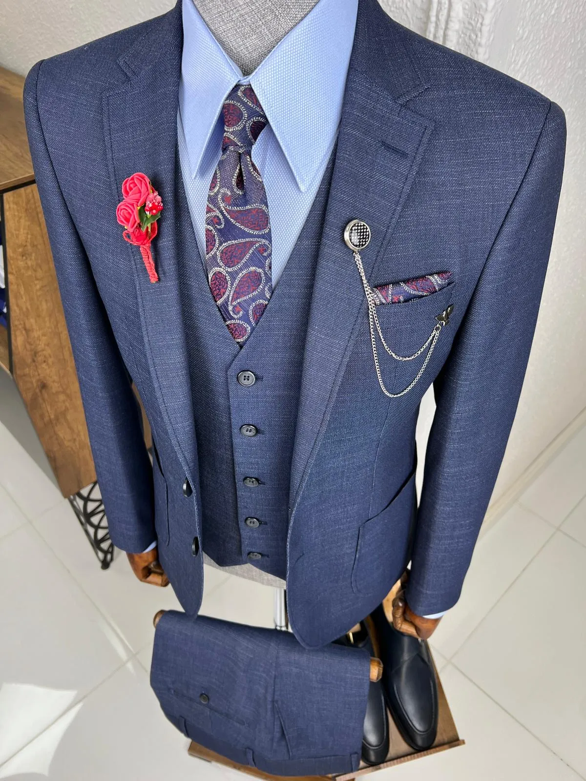 Bojoni Veneta Slim Fit High Quality Woolen Navy Suit