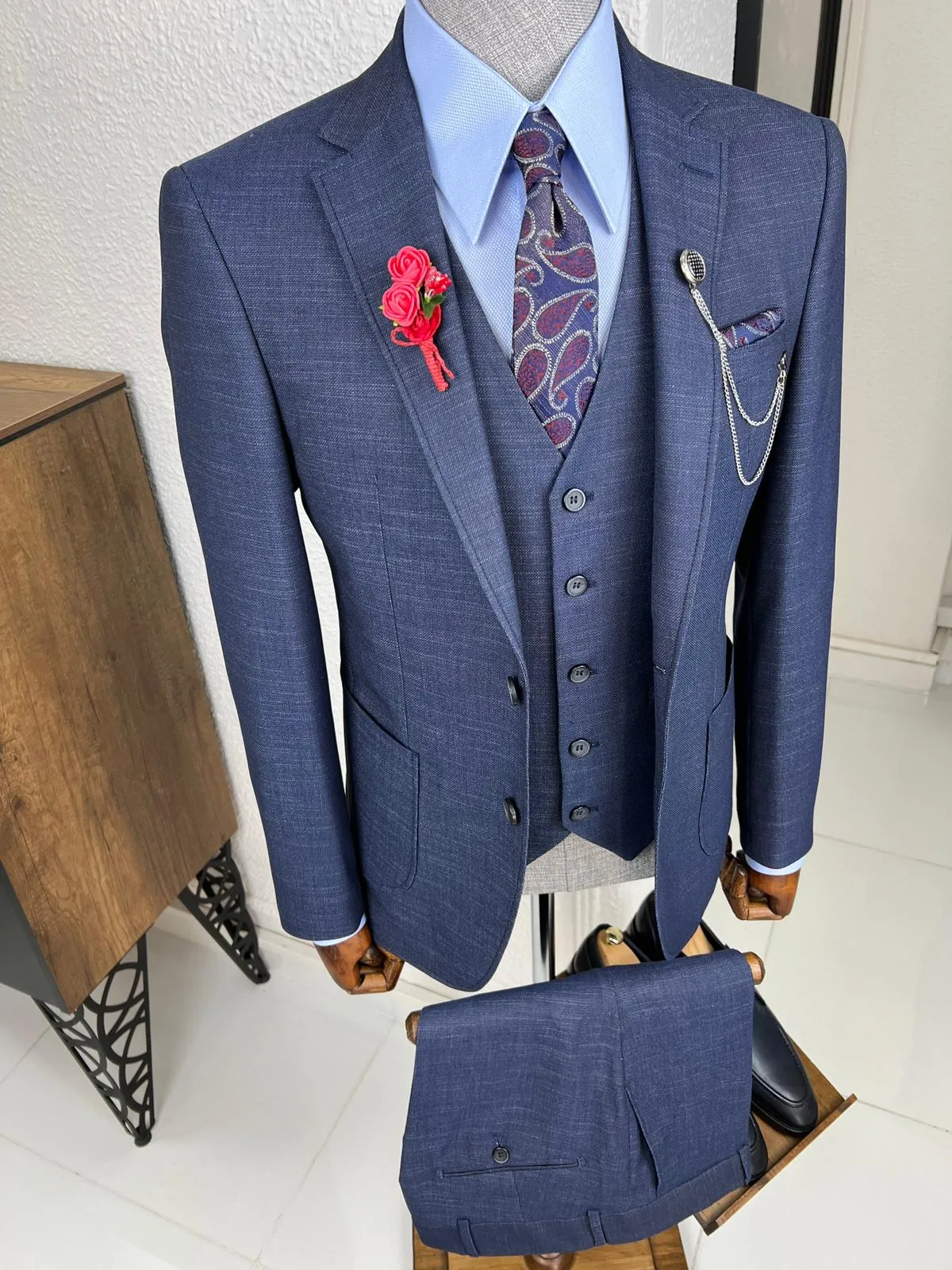 Bojoni Veneta Slim Fit High Quality Woolen Navy Suit