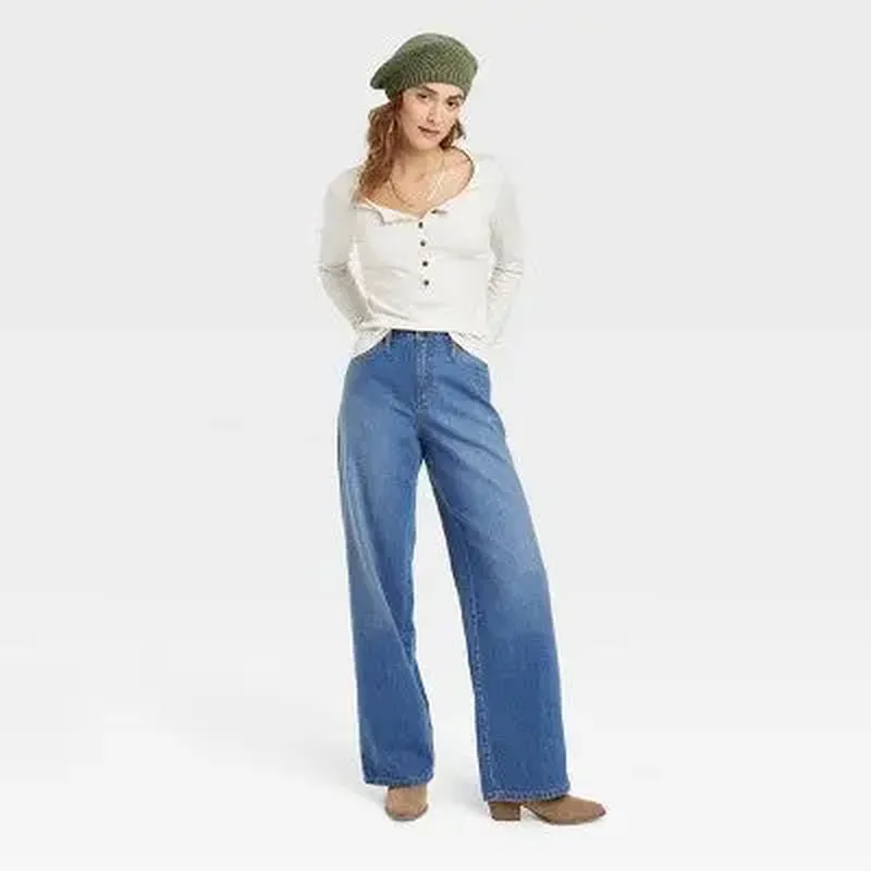 High-Rise Wide-Leg Jeans
