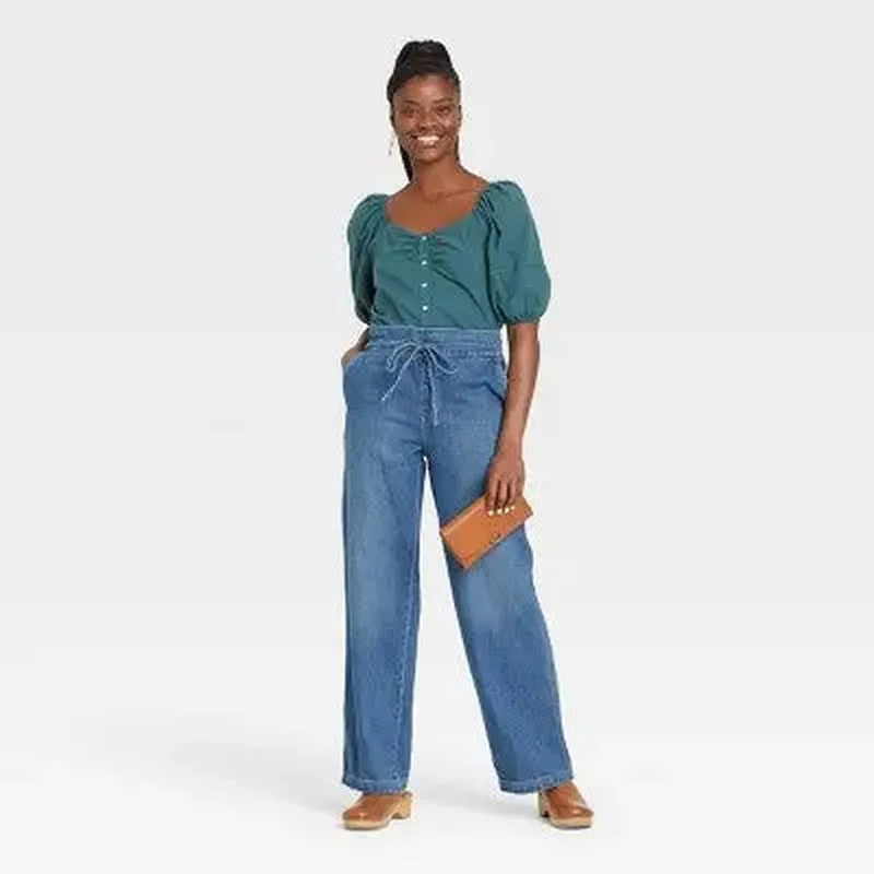 High-Rise Wide-Leg Jeans