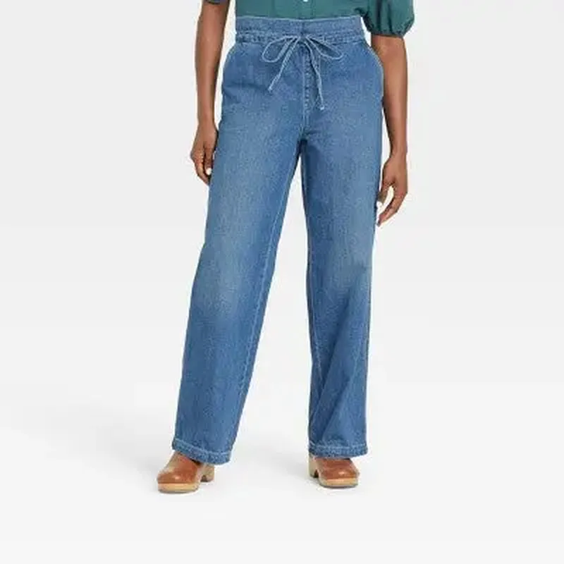 High-Rise Wide-Leg Jeans