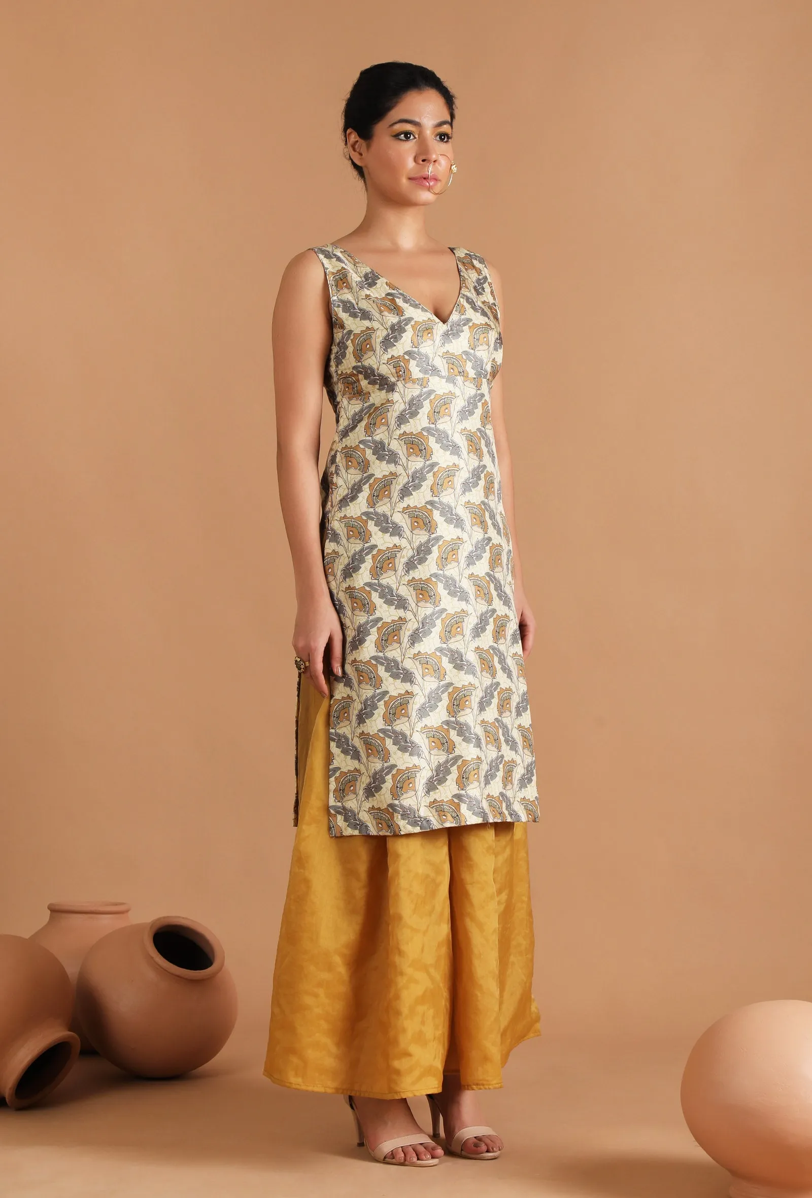 Prisha Allover Kalamkari Straight Kurta