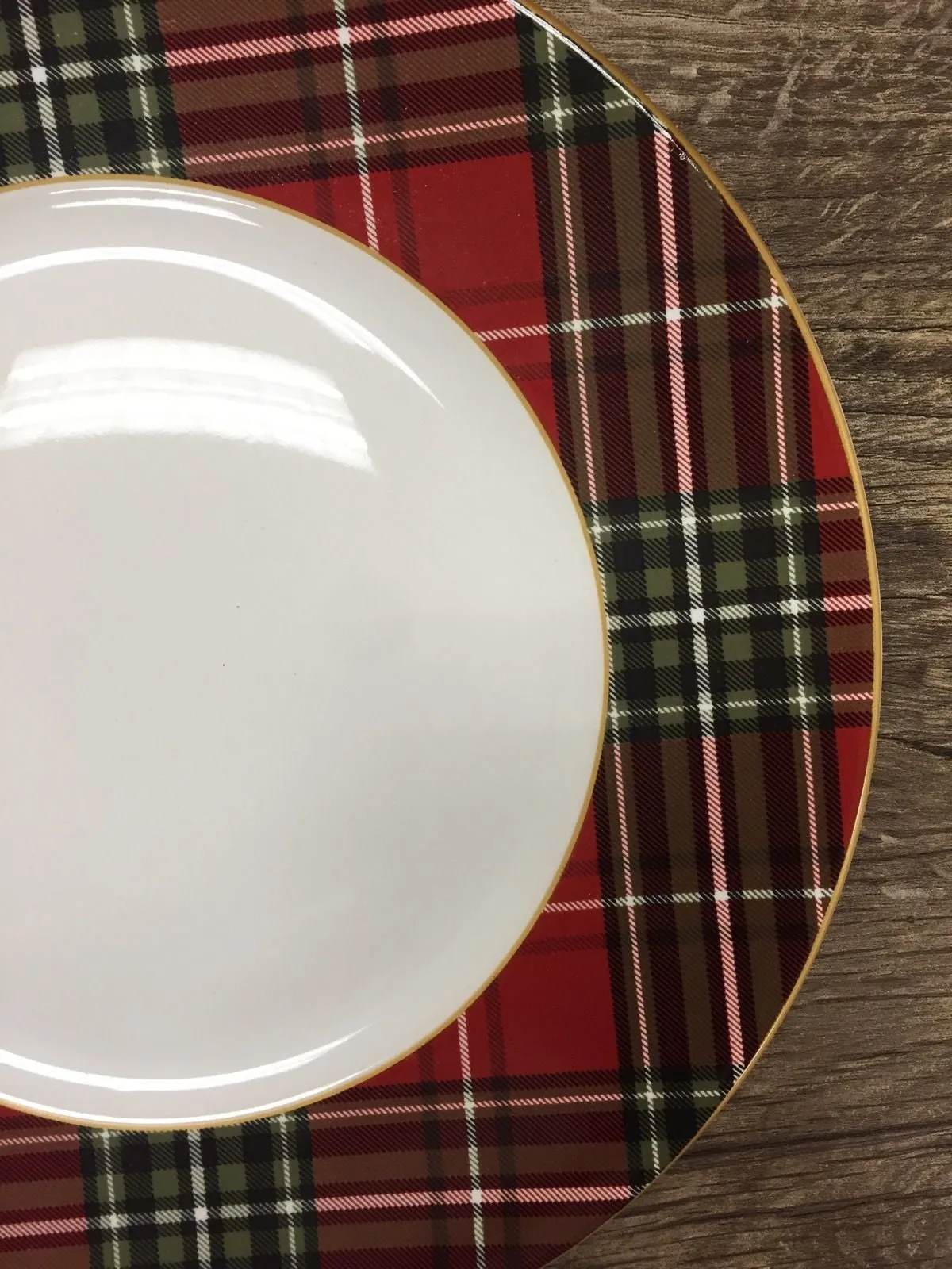 Tartan Plaid Red & Green Christmas Dinner Plates Set of 4 NEW 222 Fifth Wexford