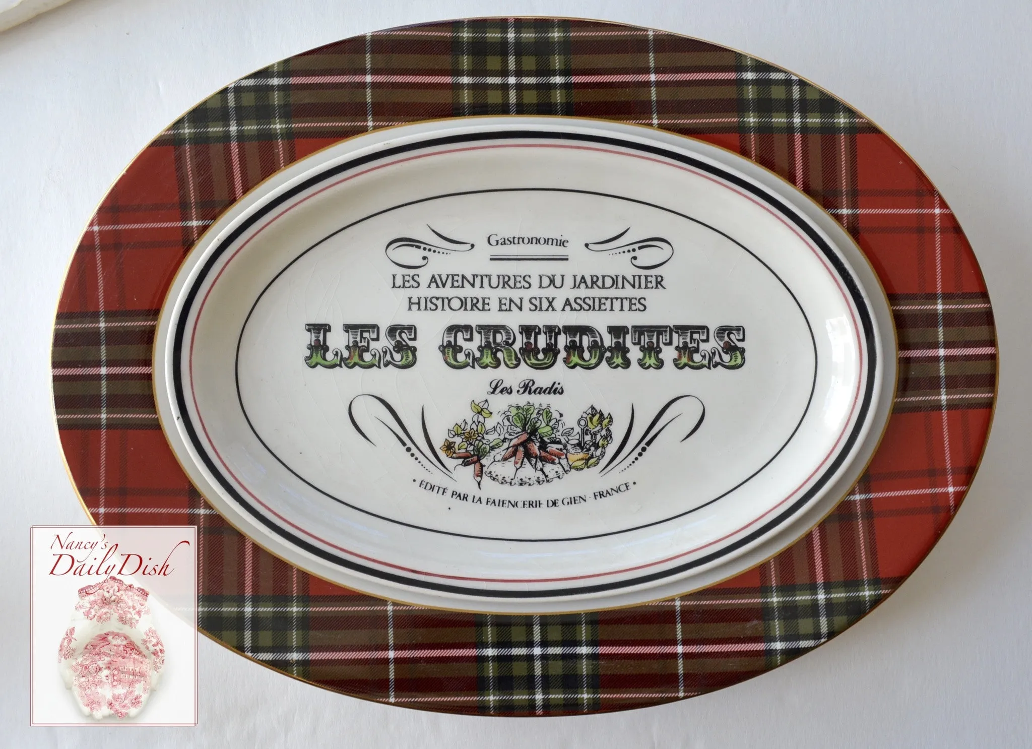 Tartan Plaid Red Black & Green Oval Serving Platter Tray NEW 222 Fifth Wexford