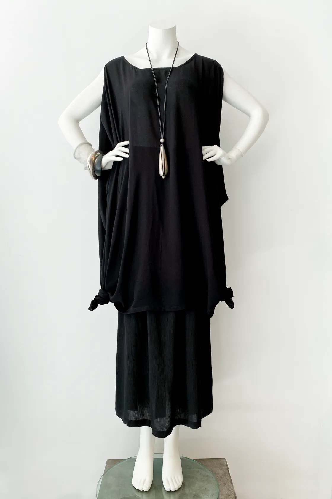 XL Straight Skirt in Black Crinkle