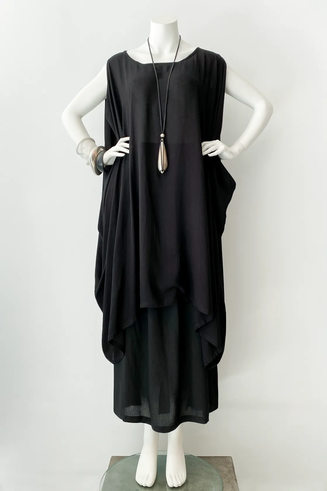 XL Straight Skirt in Black Crinkle